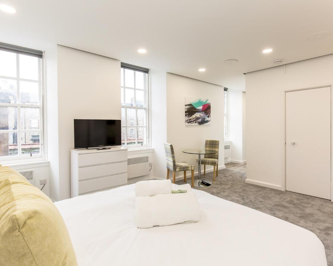 Refurbished Studio Next To The Royal Mile Lägenhet Edinburg Exteriör bild