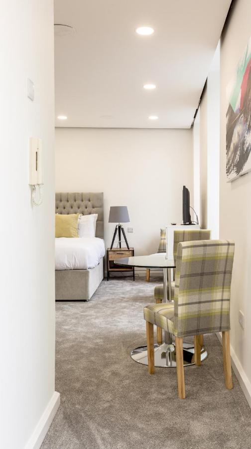 Refurbished Studio Next To The Royal Mile Lägenhet Edinburg Exteriör bild