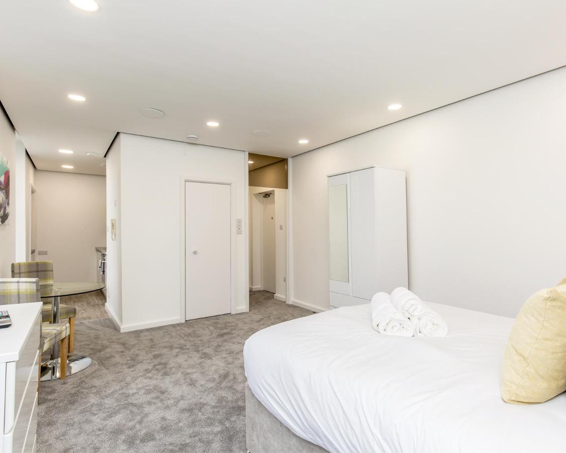 Refurbished Studio Next To The Royal Mile Lägenhet Edinburg Exteriör bild