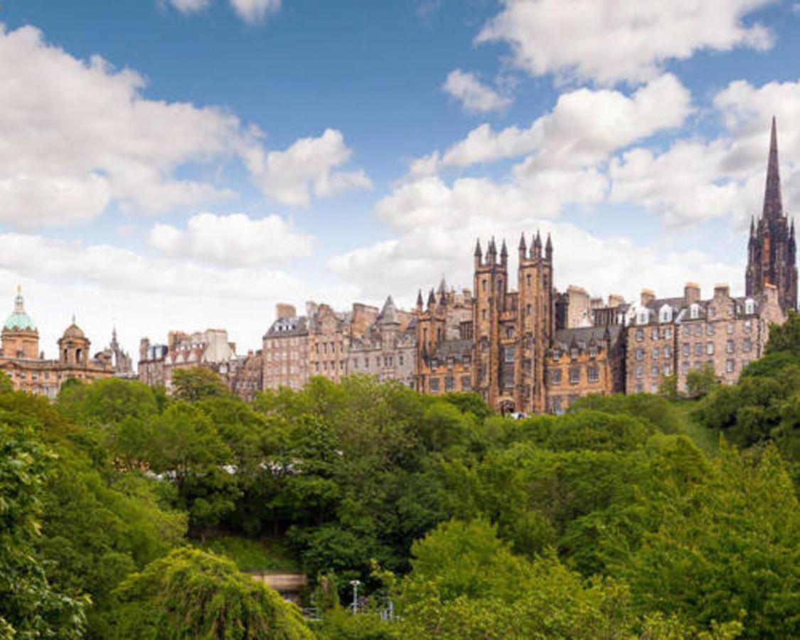Refurbished Studio Next To The Royal Mile Lägenhet Edinburg Exteriör bild