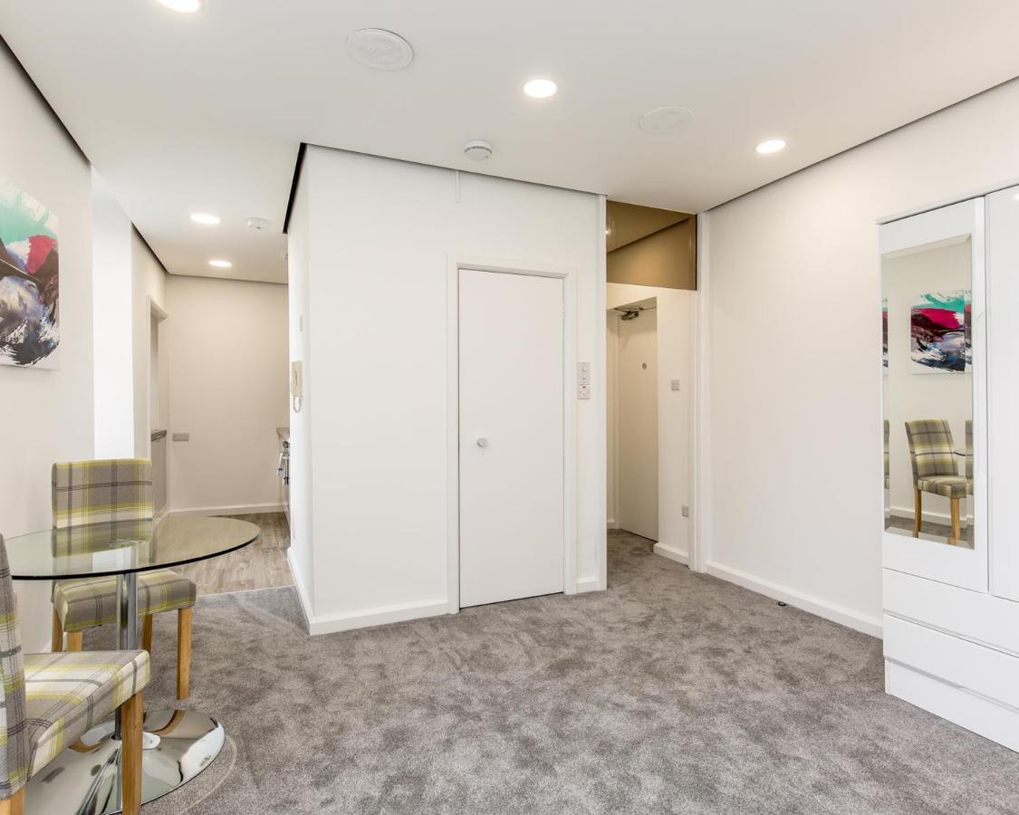 Refurbished Studio Next To The Royal Mile Lägenhet Edinburg Exteriör bild